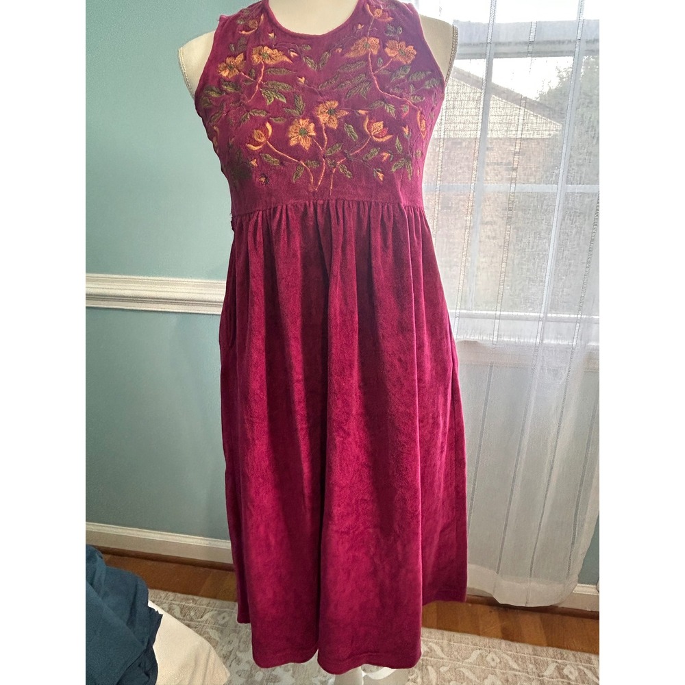 Cornelloki Vintage Magenta Velour Floral Embroidered Button Back Midi XS/S